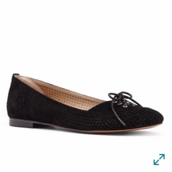 SOLE SOCIETY AUBRIANA PERFORATED BLACK BALLET FLAT - Picture 6 of 7